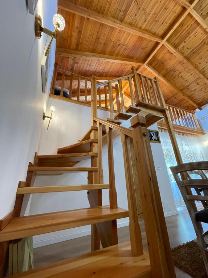 River Escape Villa - Private Beach, Scenic View & Bbq Tepelene Exteriör bild