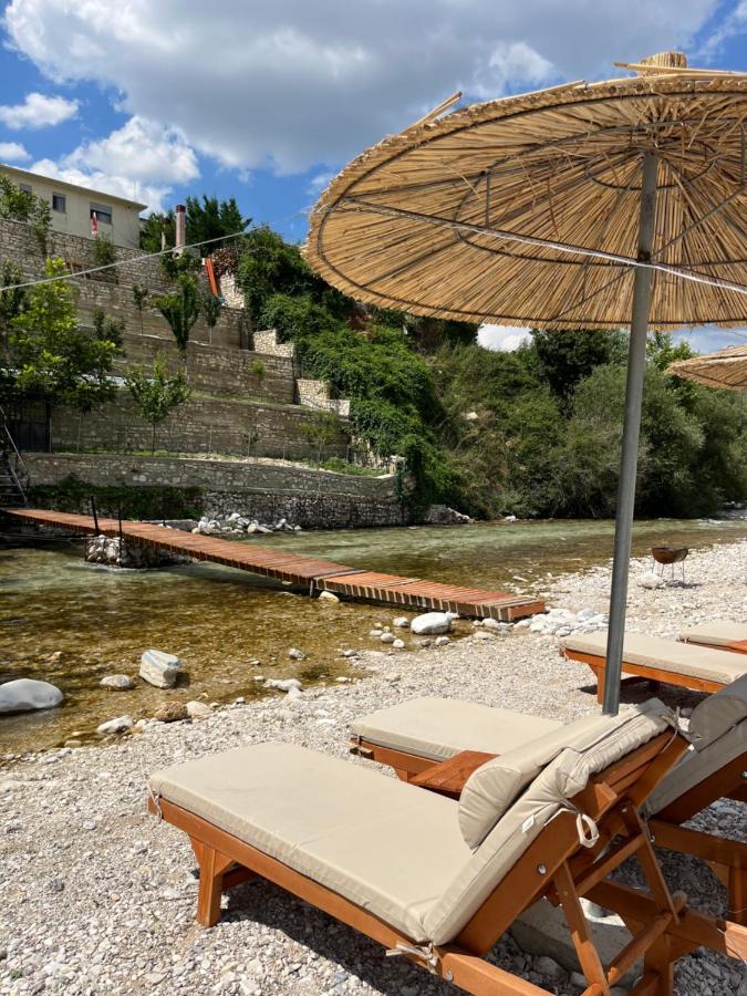 River Escape Villa - Private Beach, Scenic View & Bbq Tepelene Exteriör bild